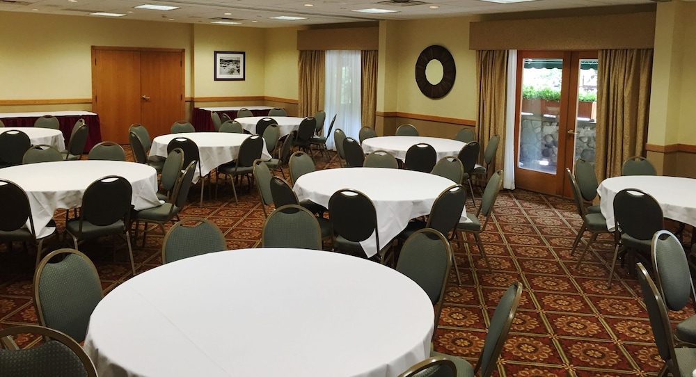The Inn at Holiday Valley 29/50