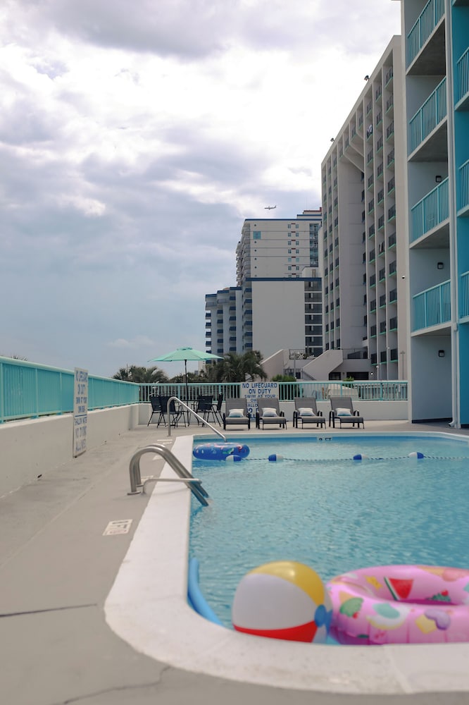 Southern Breeze Oceanfront 52/61