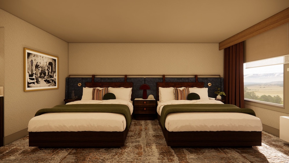 Renovated, Golf, 2 Queen Beds
