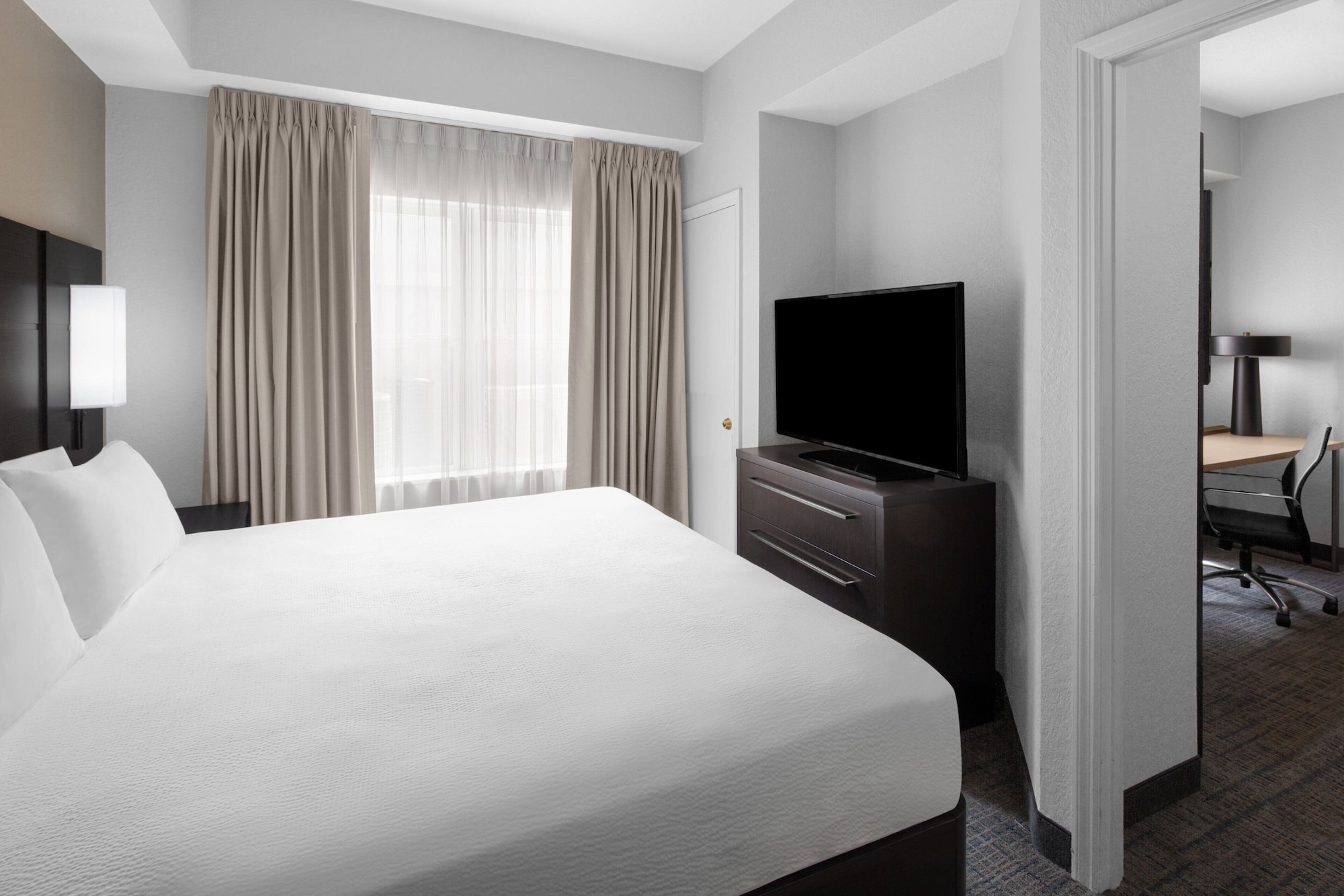 جناح بسرير كينج بغرفة نوم واحدة مع أريكة لذوي الإعاقة، Residence Inn By Marriott Tampa Oldsmar 2/3