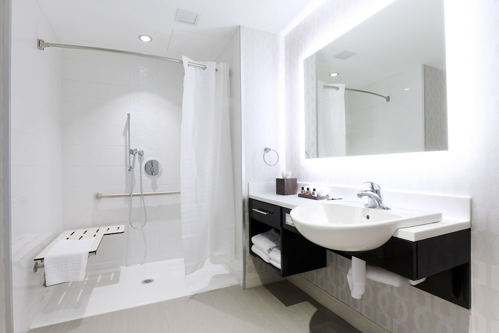 Pickering Casino Resort Hotel 55/59