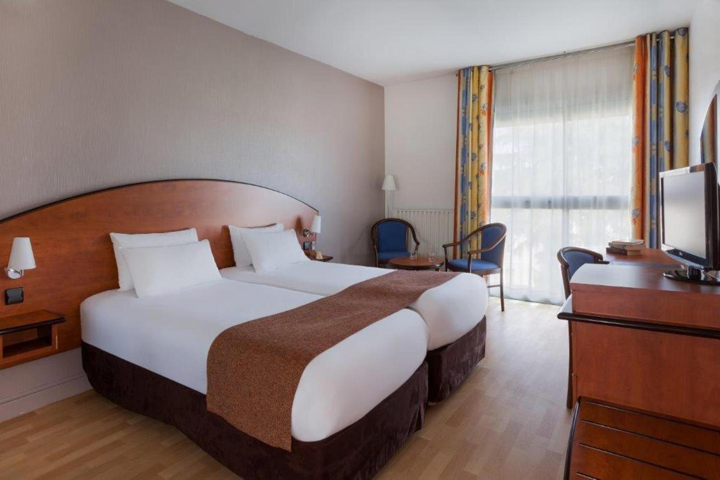 غرفة مفردة، Le Grand Hotel 2/5
