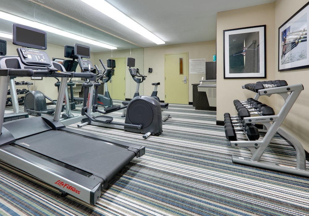 Candlewood Suites Salina 19/49