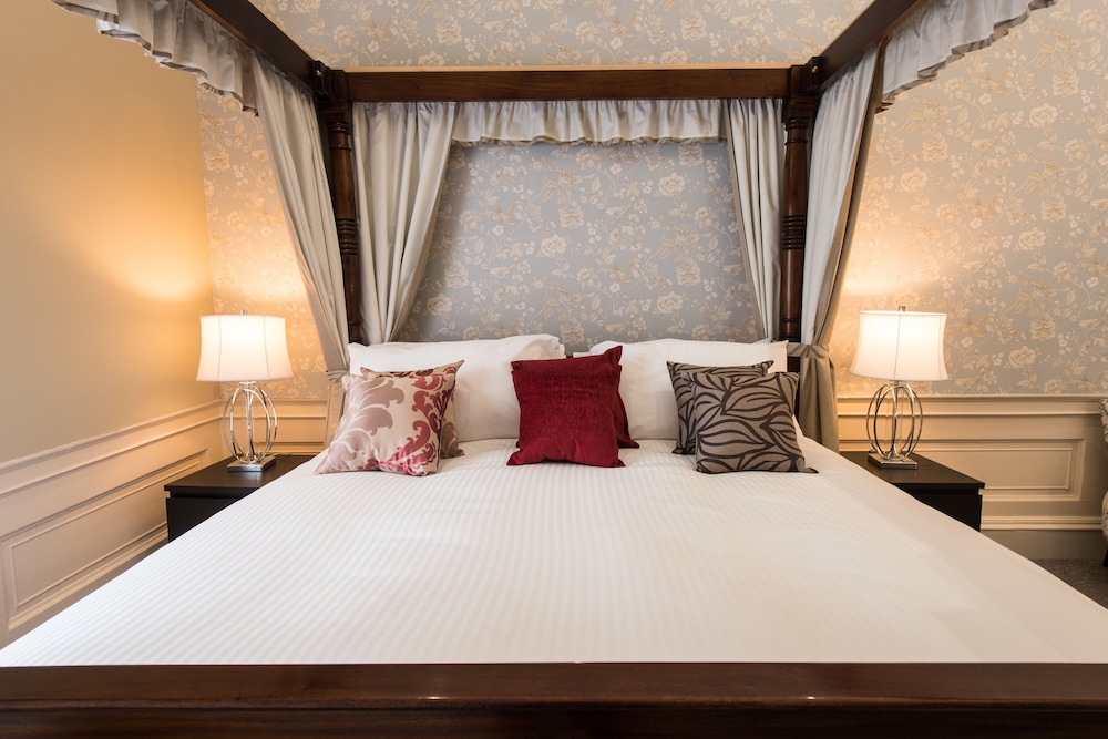 Royal Princes Suites 10/37