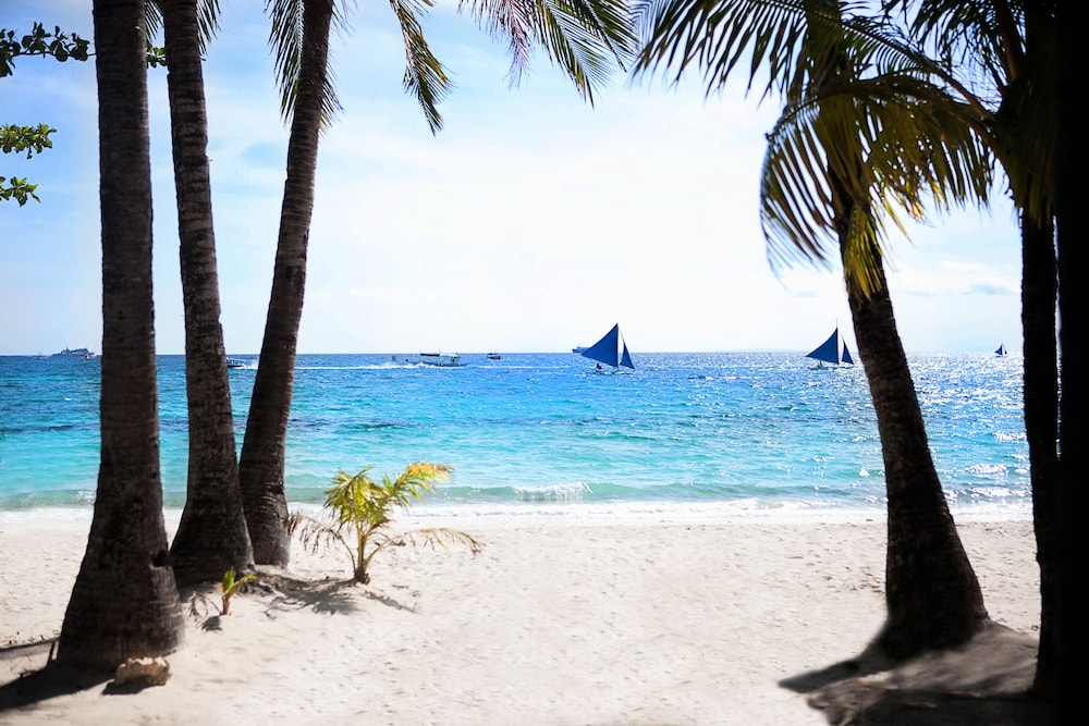 357 Boracay 41/44