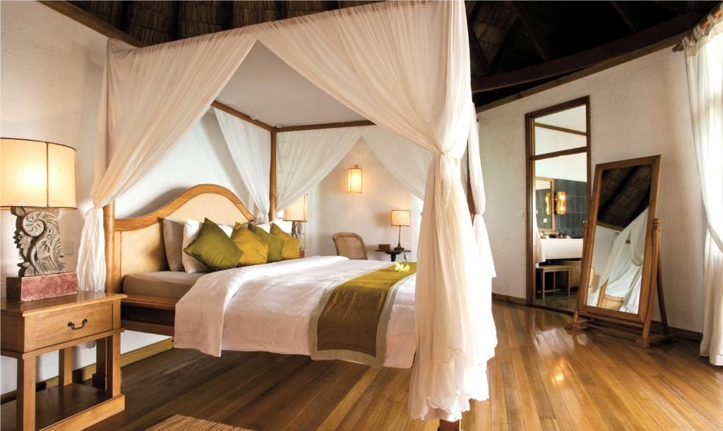 Lagoon Villa
