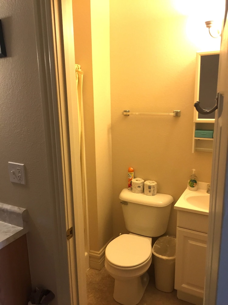 Hermann Crown Suites 74/75