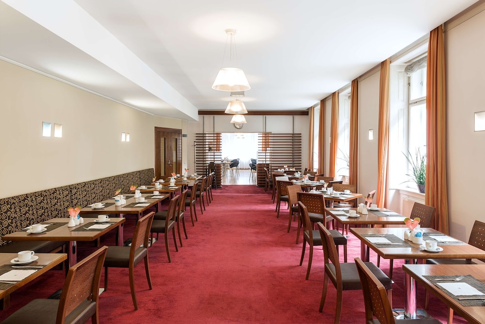 Hotel Nh Wien Belvedere 43/50