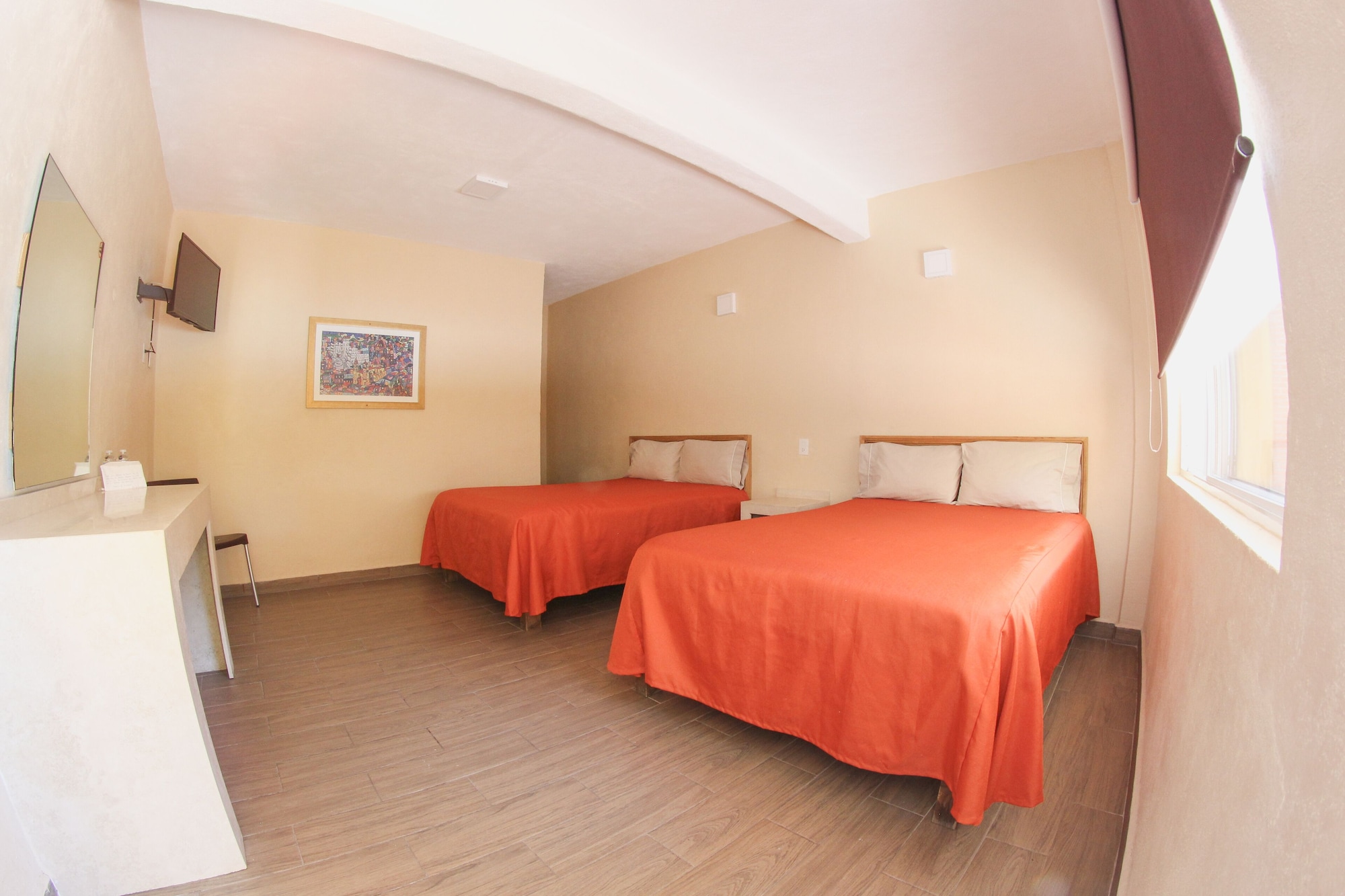 STANDARD, 2 DOUBLE BEDS
