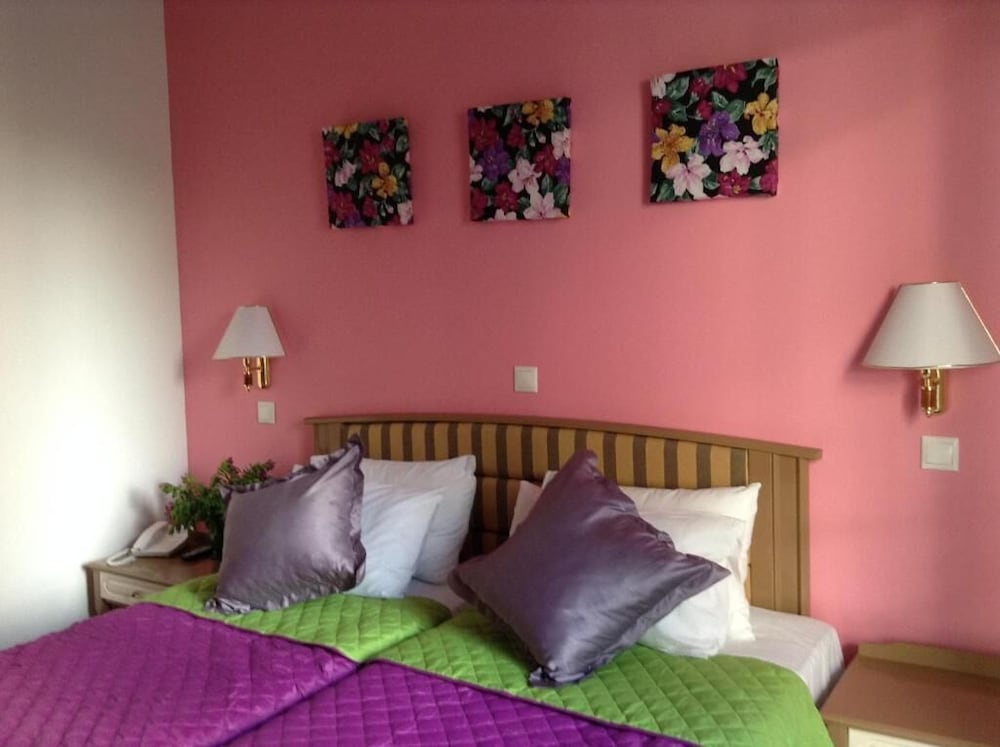 Arte Annapolis Inn 36/56