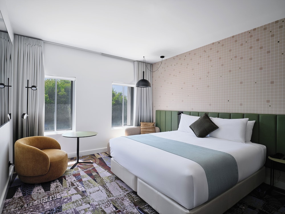 Novotel St Kilda 15/49