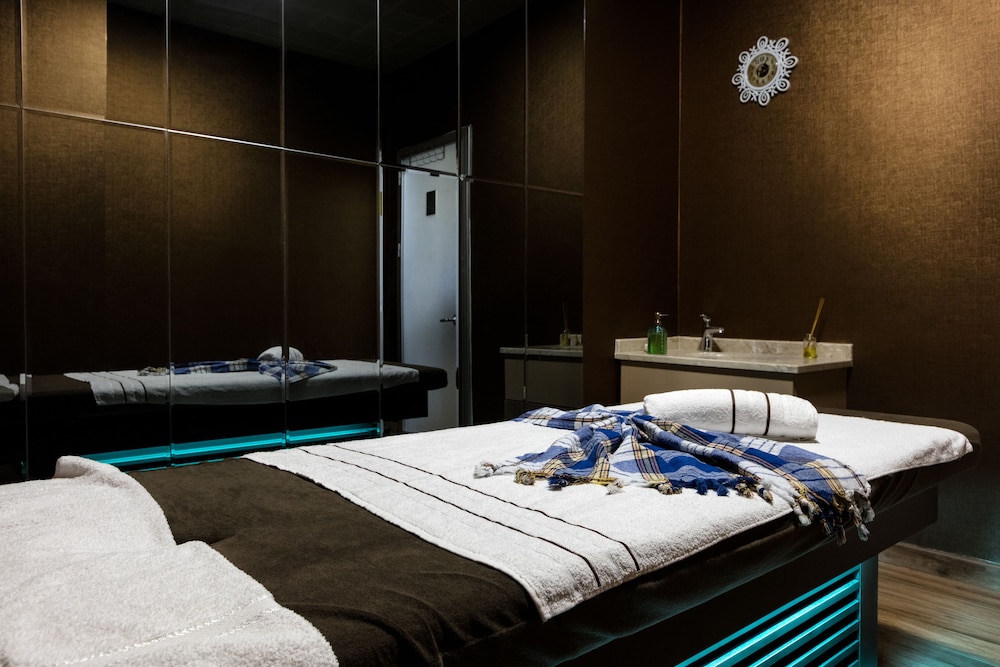 Mari Suites Hotel 29/63