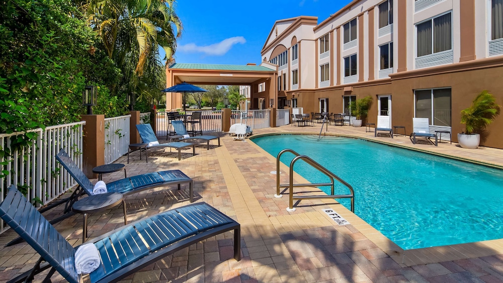 Best Western Plus Ambassador Suites Venice 3/40