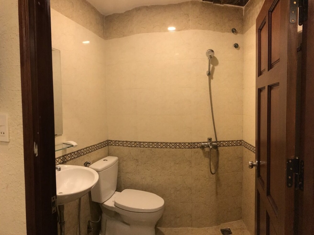 Nam Xuan Premium Hotel 22/68