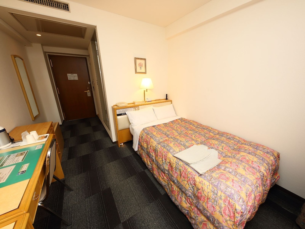 Semi Room, Single Bed, Smoking