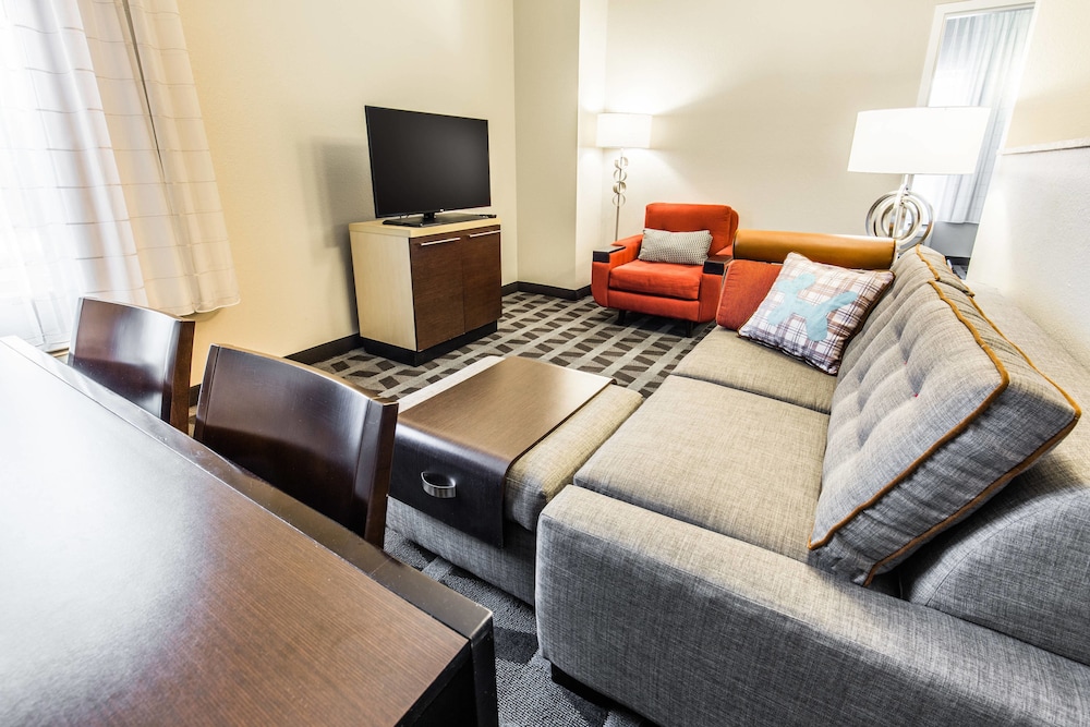 TownePlace Suites Laconia Gilford 26/33