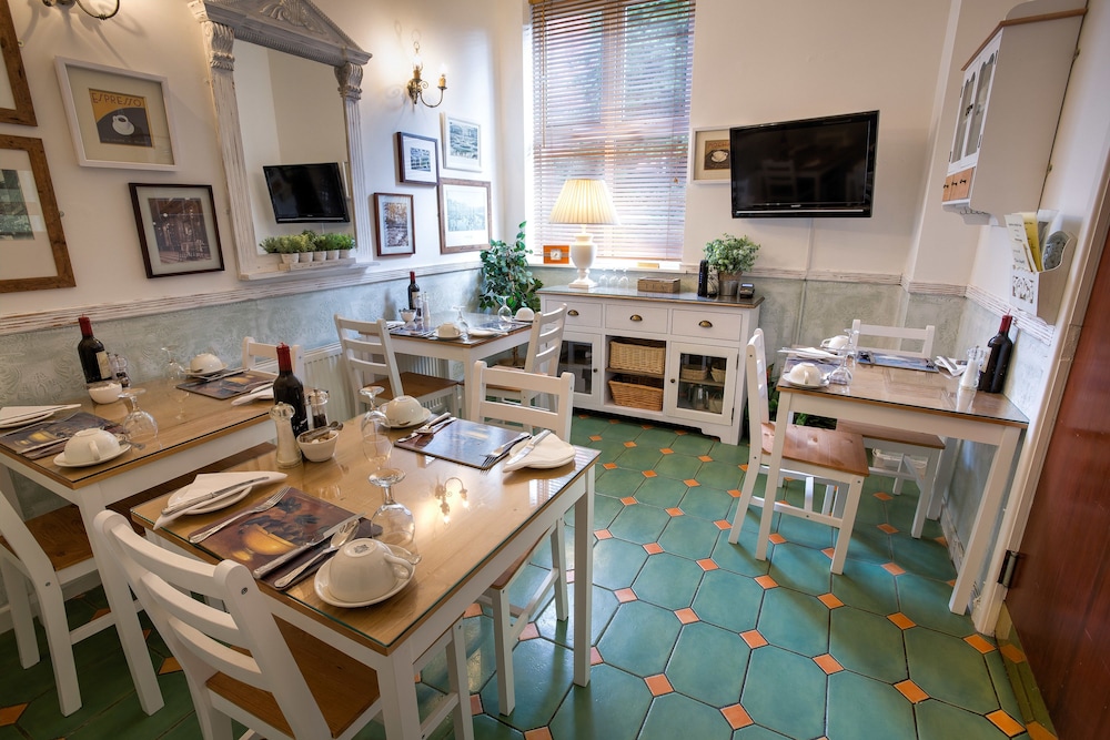 The Ascott 44/50