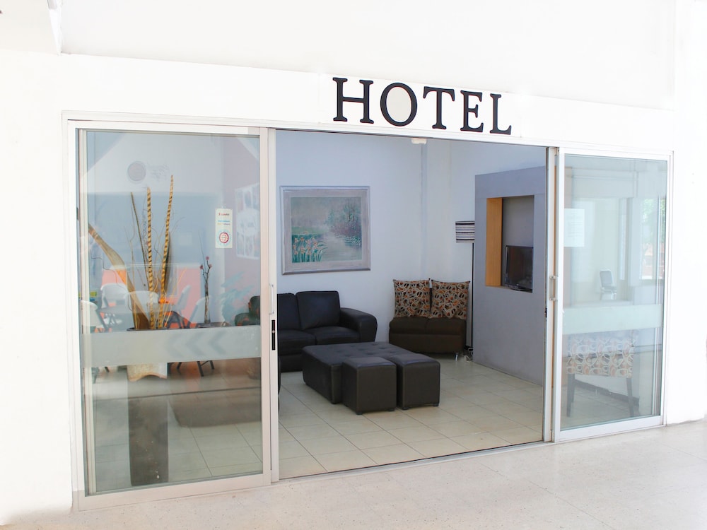 Oyo Hotel Plata 11/16