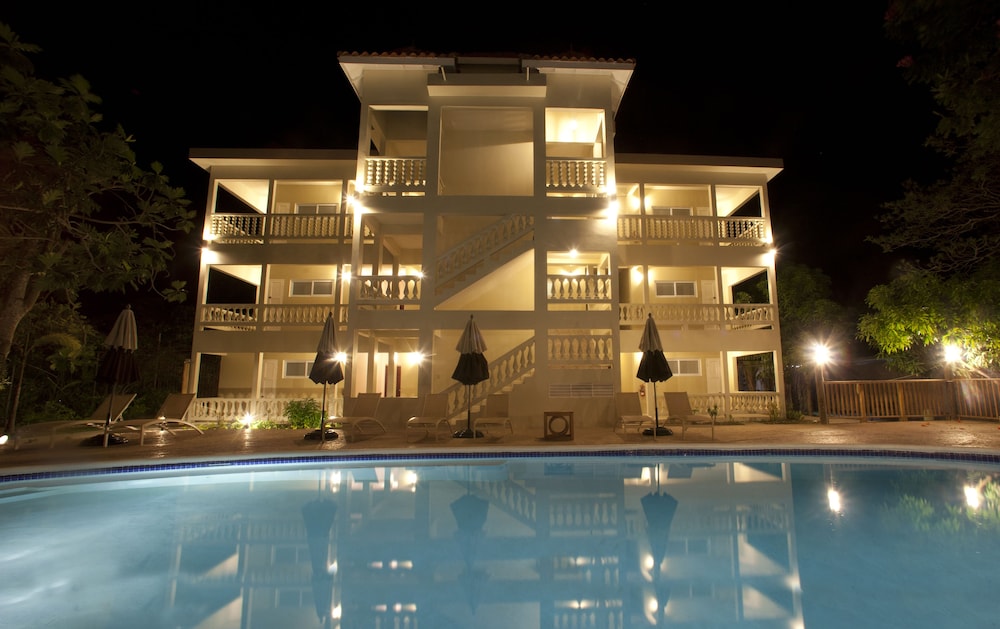 Sandy Haven Resort 4/48