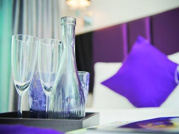 The Bauhinia Hotel - Tsim Sha Tsui 21/27