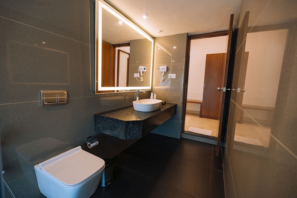 Elixir Woods Resort And Spa 46/49