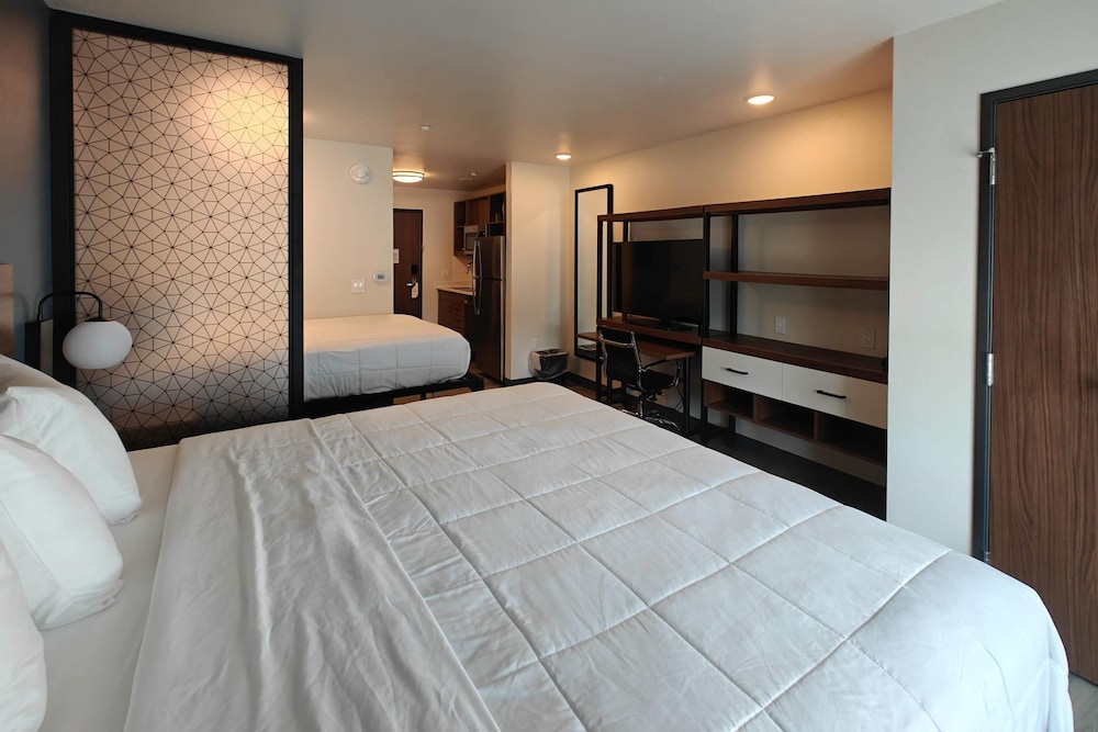 Everhome Suites Brownsville 30/66