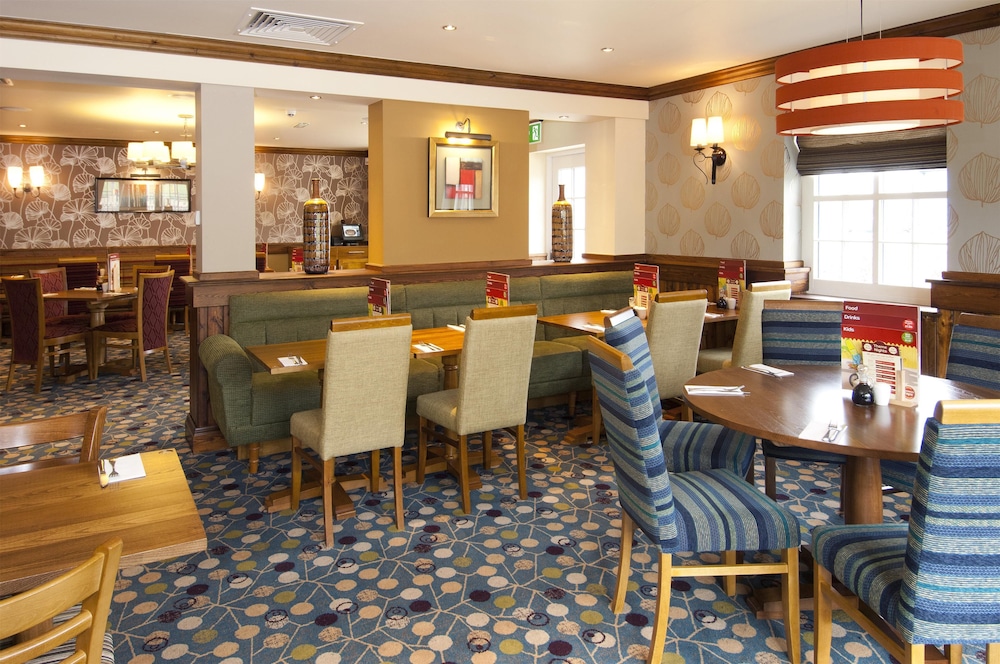 Premier Inn Glastonbury 35/54