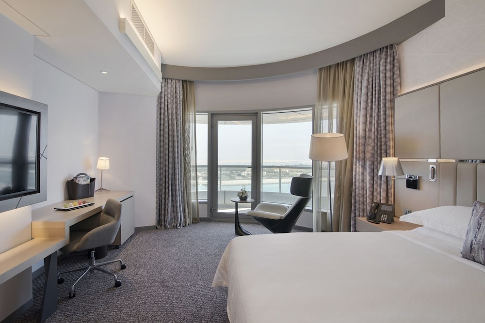 Pearl Rotana Capital Centre 5/20