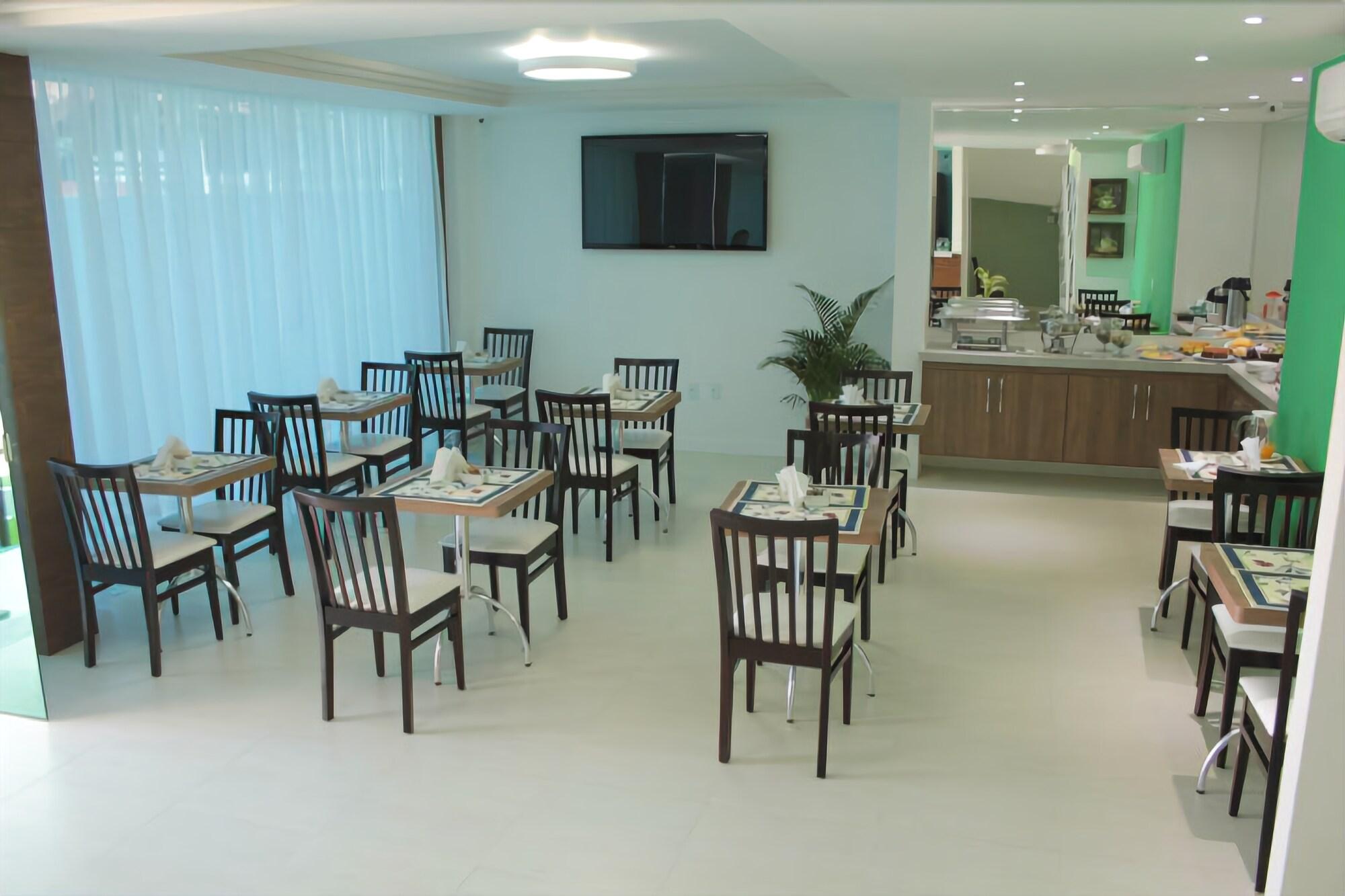 Gaia Suites Macaé 12/14