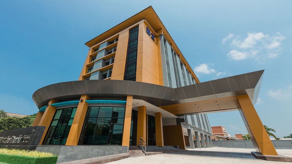 B2 Surat Thani Premier Hotel 2/38