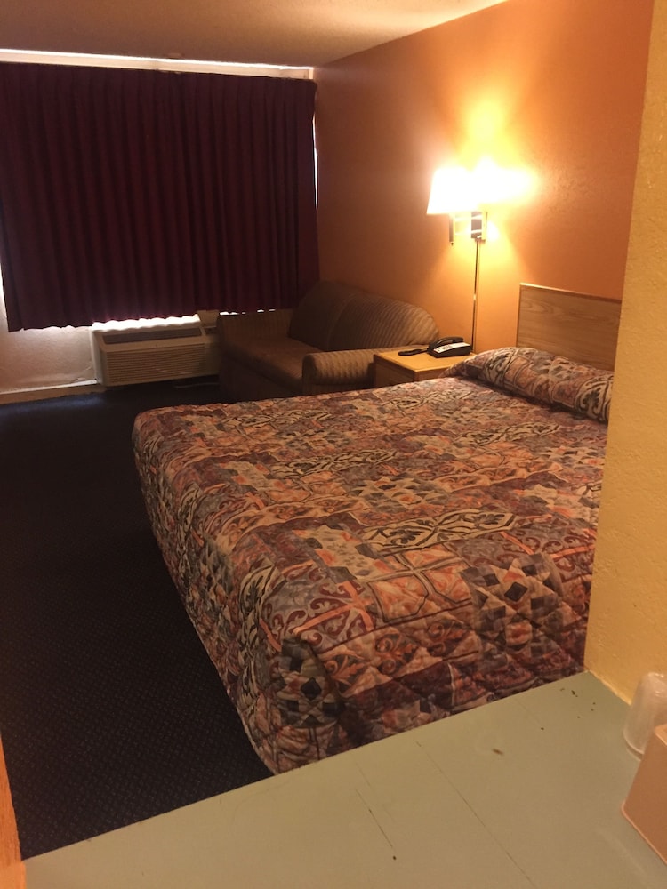 Camelot INN 15/22