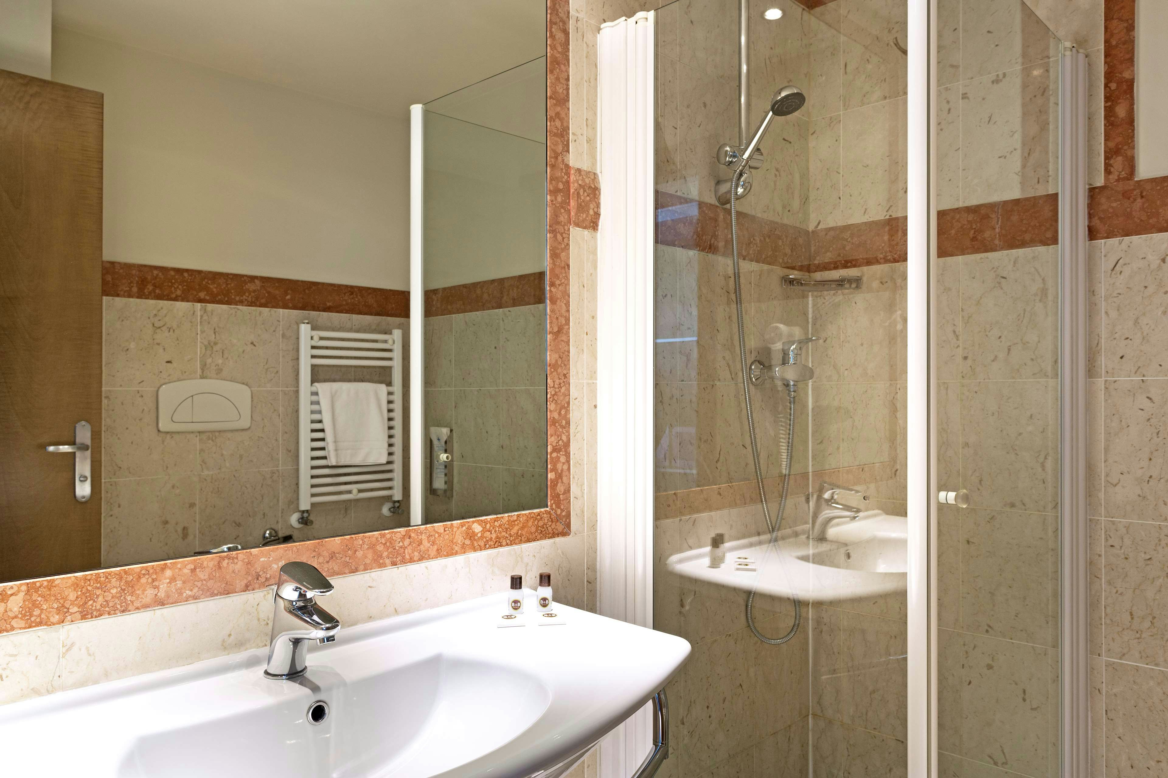 B&B Hotel Padova 51/53