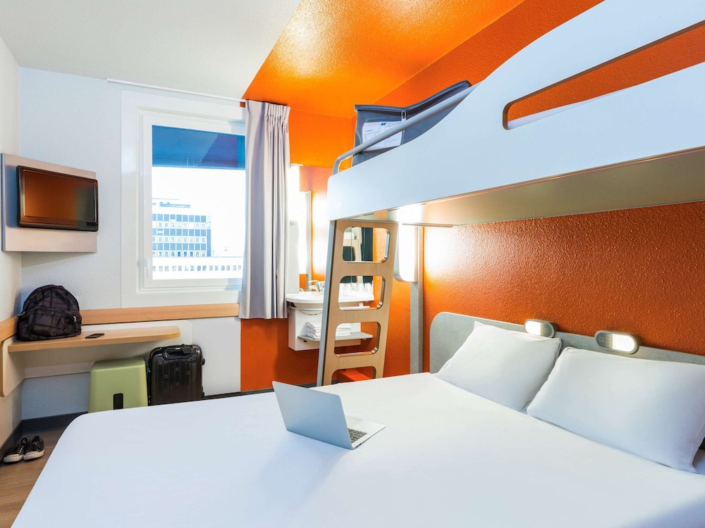 ROOM, TRIPLE, 3 BEDS