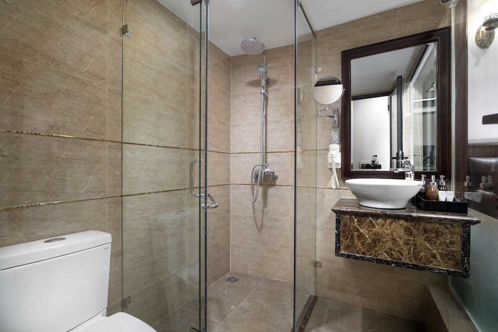 Alisa Hotel & Spa 44/48
