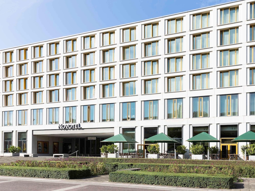 NOVOTEL KARLSRUHE CITY 7/80