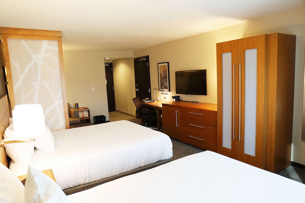 Hyatt Place Austin Airport 13/66