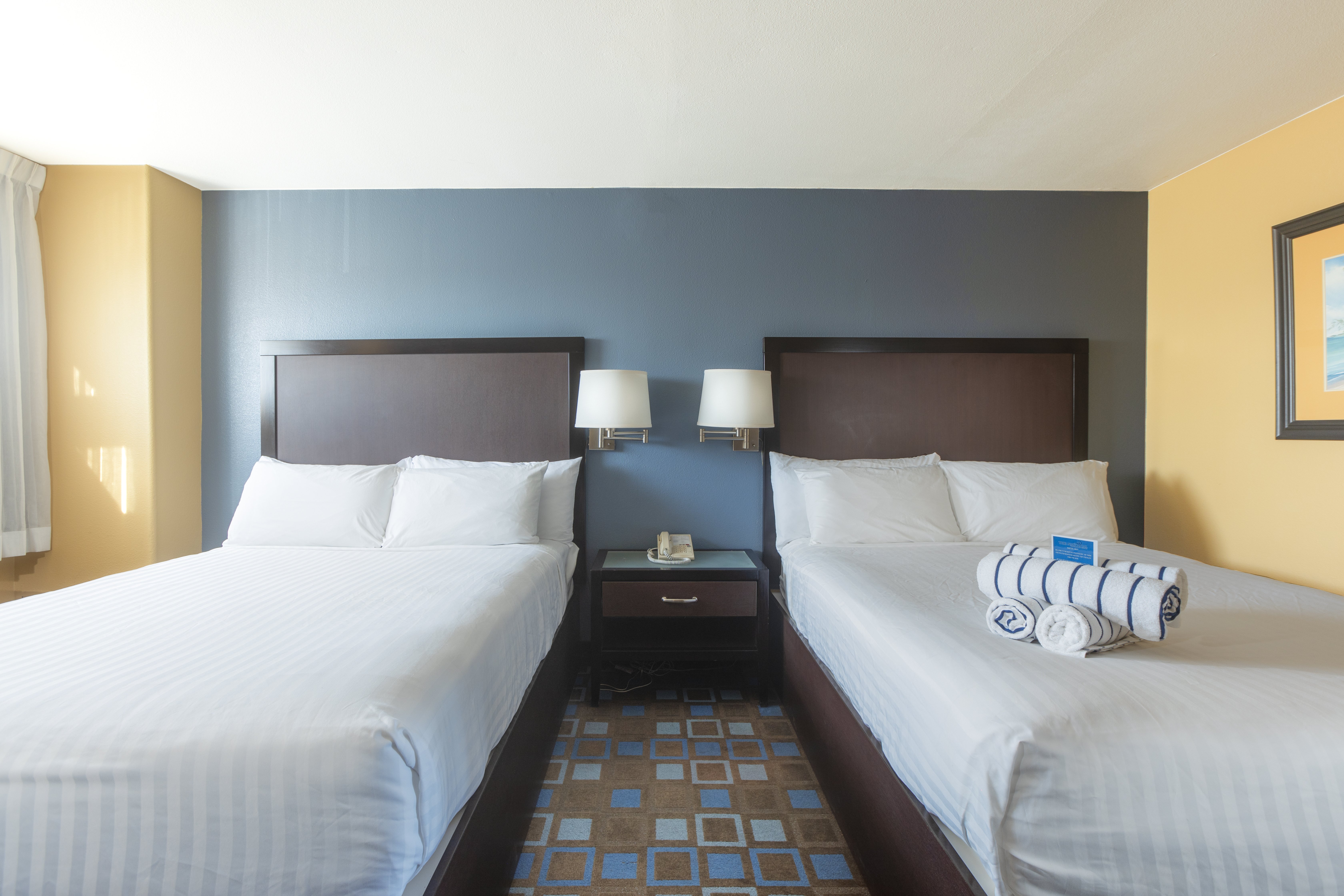 The Nautical Beachfront Resort 20/70