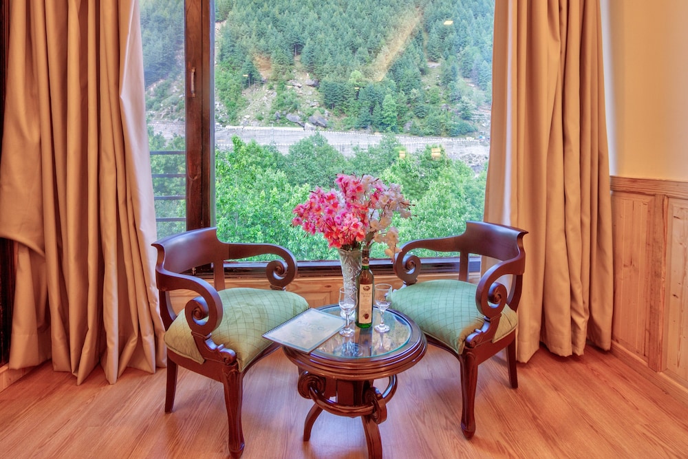 The Katoch Grand Resort 40/50