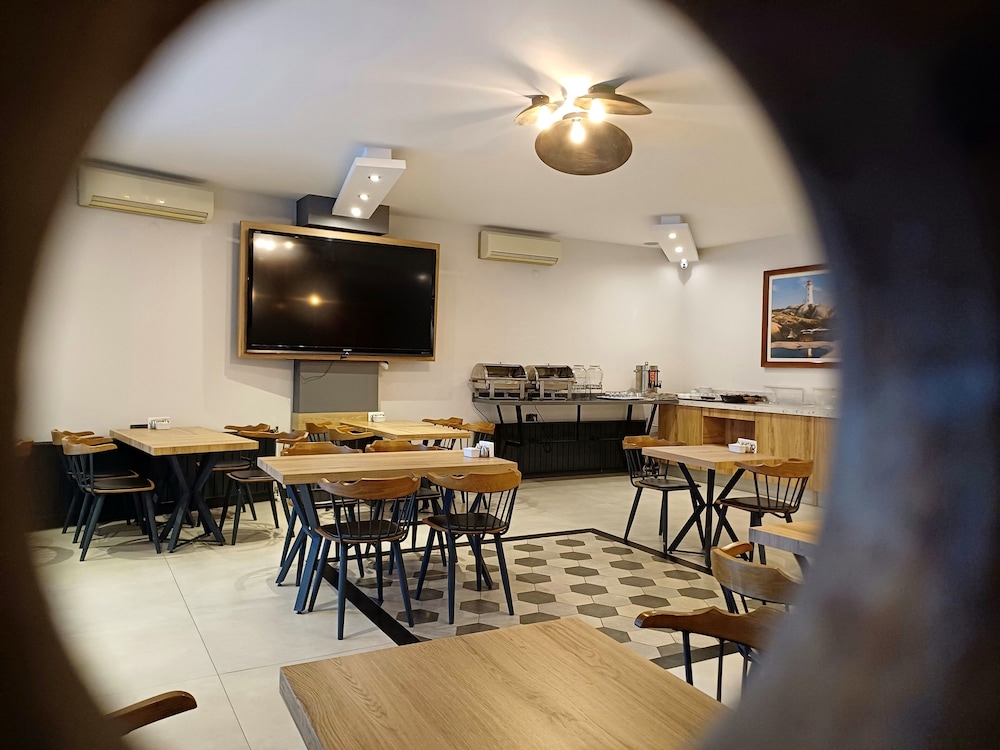 Del Puerto Hotel Aliaga 28/37