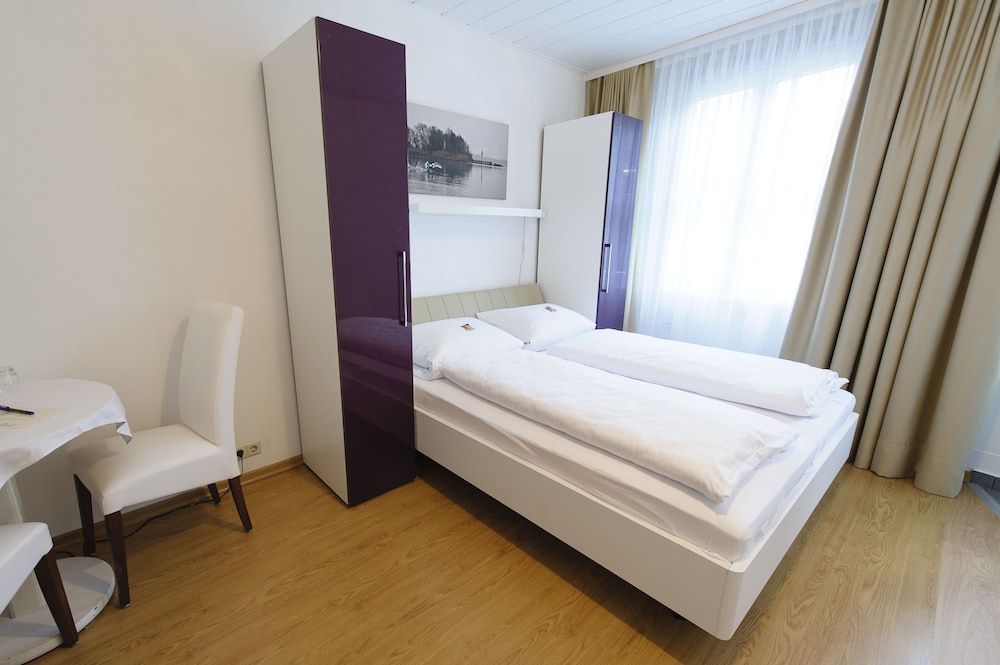 Hotel Garni Viktoria 5/18