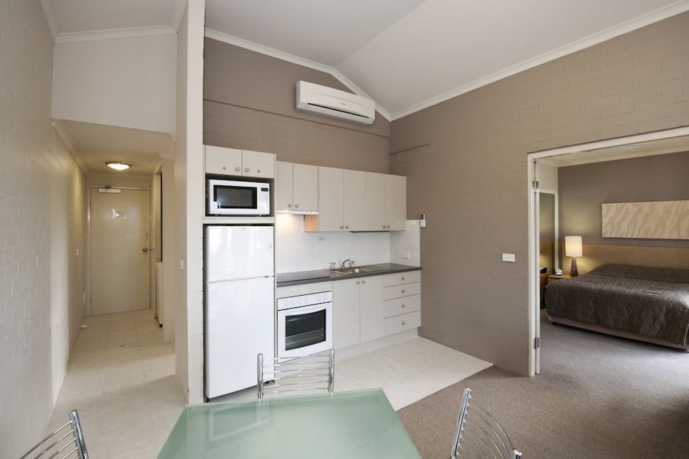 Mollymook Cove Apartments 3/26