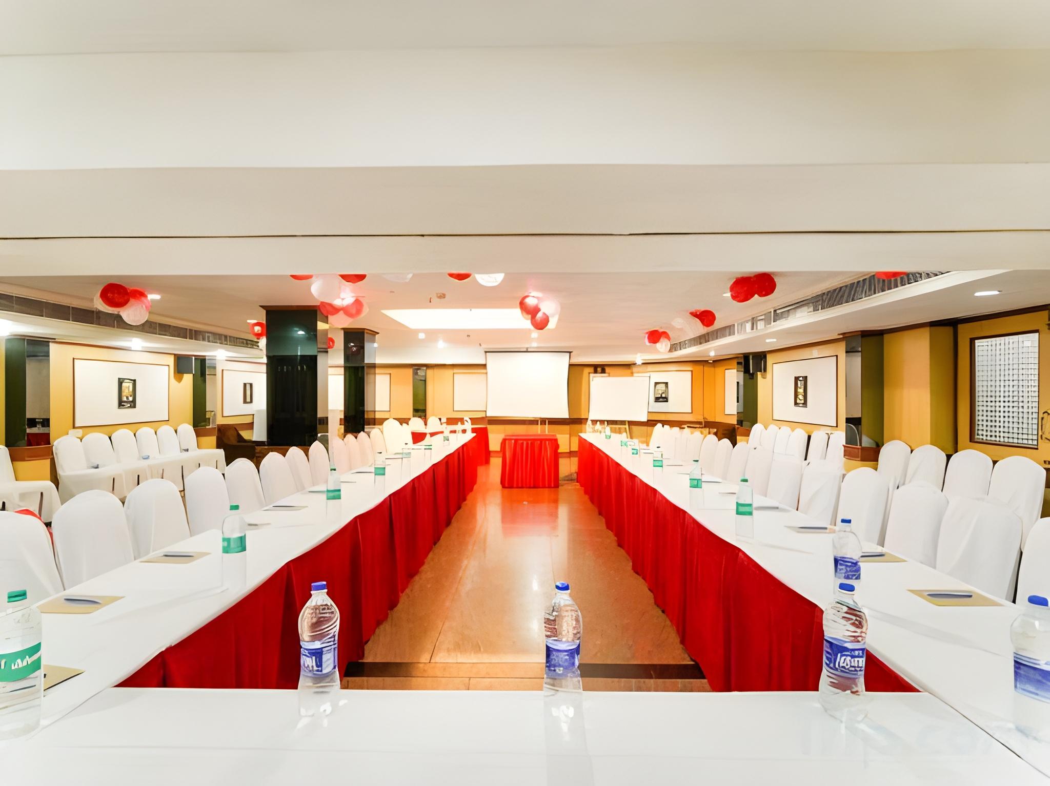 HOTEL CHANDRA PARK 35/42