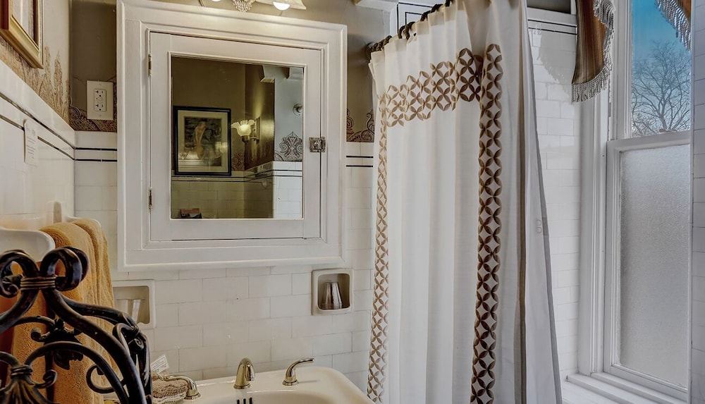 Schuster Mansion Bed & Breakfast 33/51