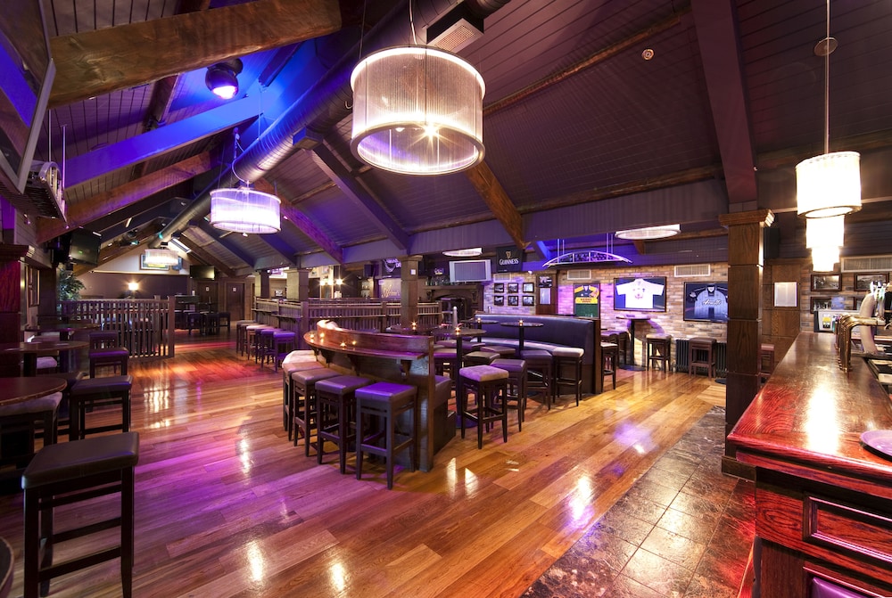 The Court Yard Hotel 35/48