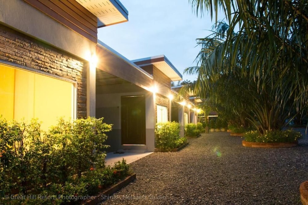 Great Hill Resort 30/37
