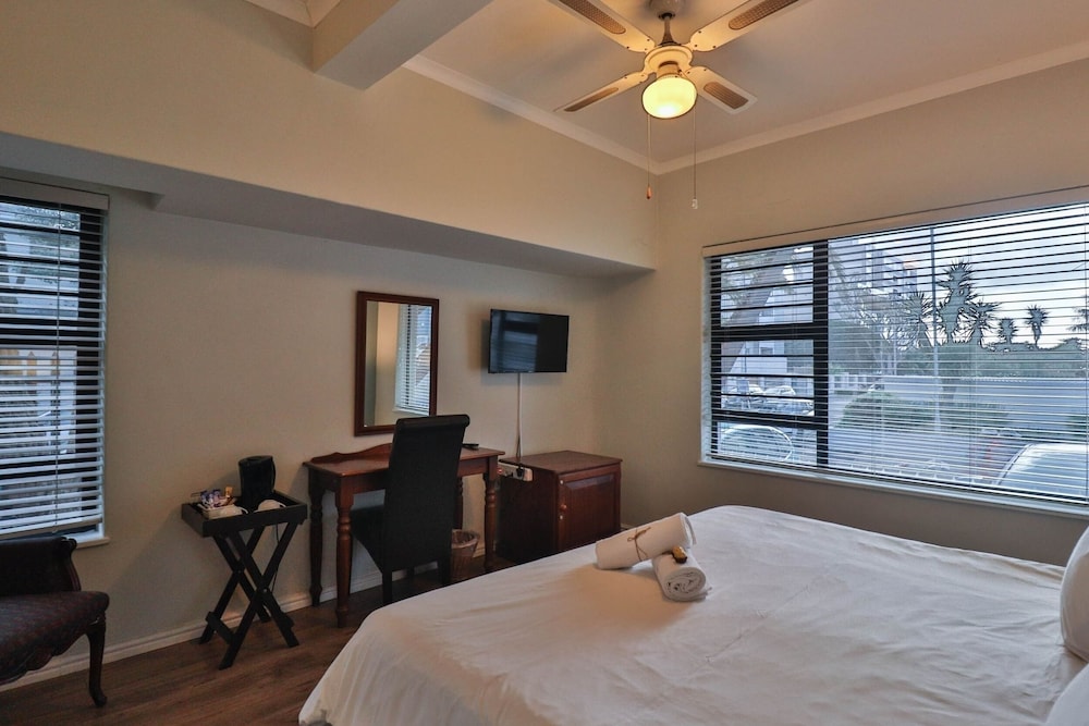 Spring Tide Inn 35/50