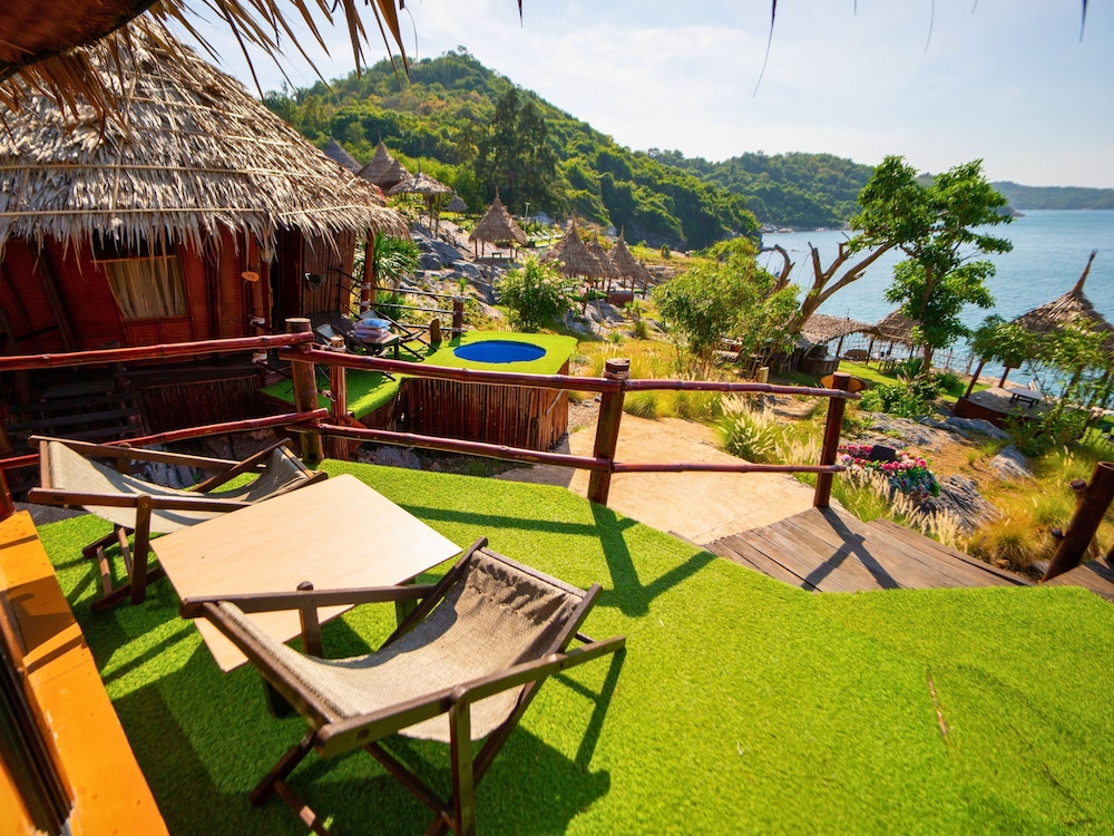 Paree Hut Resort Koh Sichang 28/43