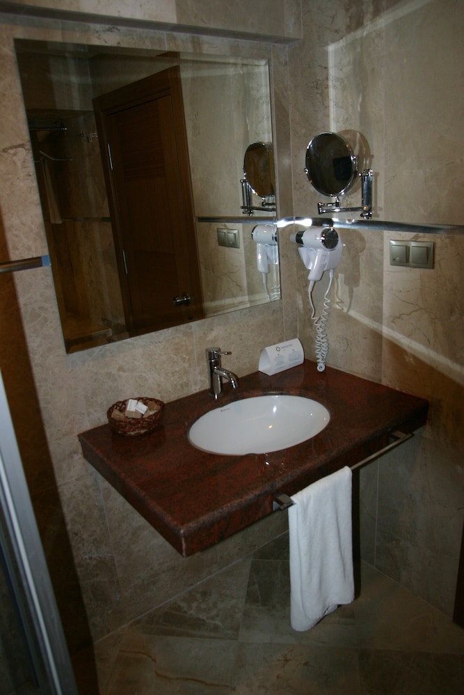 MARINA BOUTIQUE FETHIYE 45/50