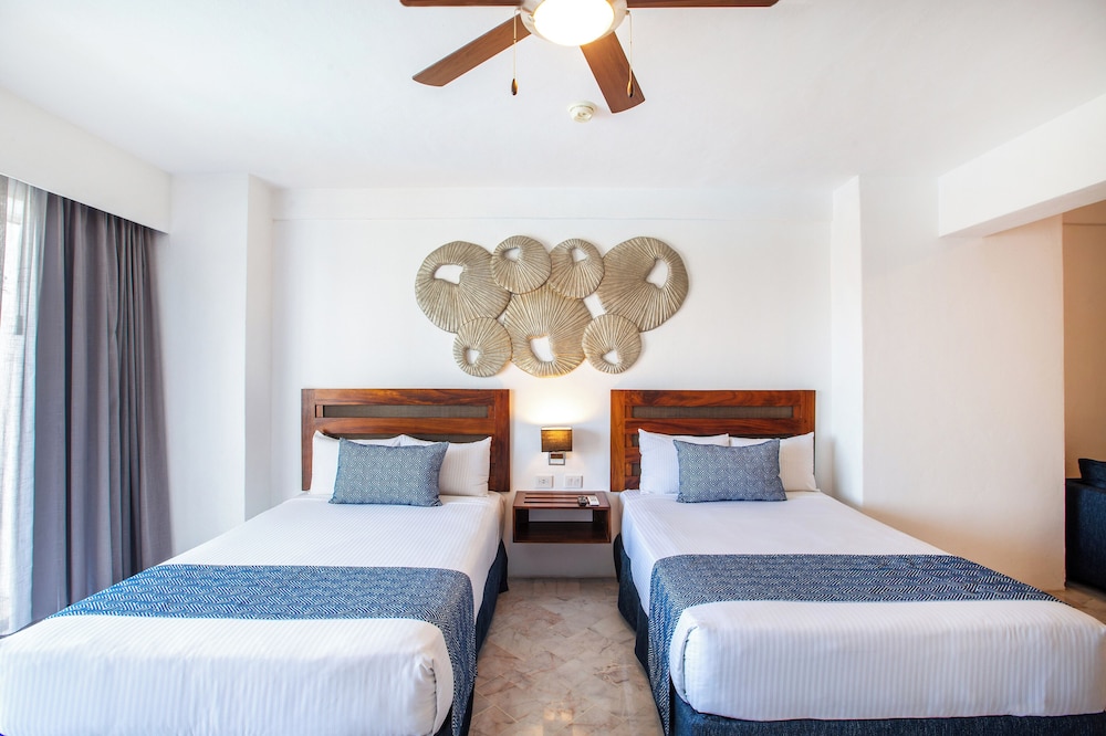 Vamar Vallarta All Inclusive Marina and Beach Resort 10/50