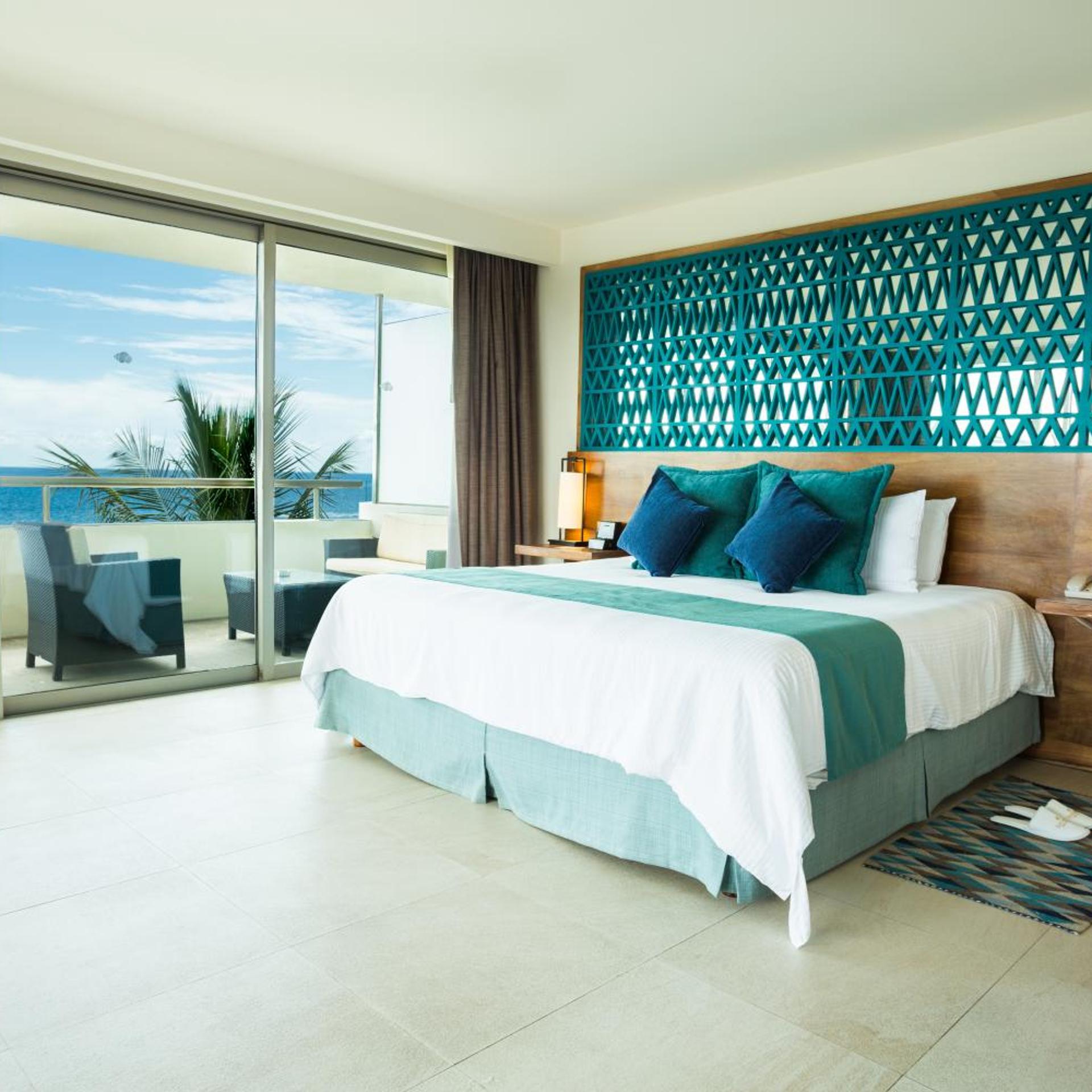 Preferred Club, Junior Suite, King Bed, Ocean View, Plunge Pool